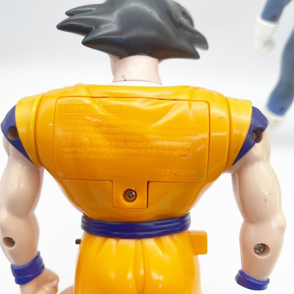 1999 Dragon Ball Z Goku & Vegeta‎ Walkie Talkies Funimation Productions Damage - Picture 11 of 12